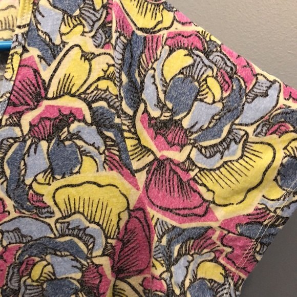 Lularoe classic T size large - Picture 3 of 5